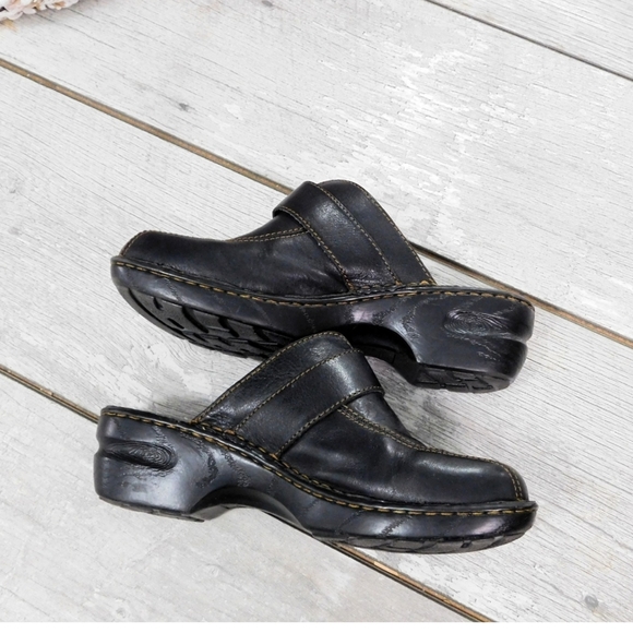 NWOT- B.O.C. WMNS SZ 9 GENUINE LEATHER BUCKL CLOGS - Picture 6 of 8